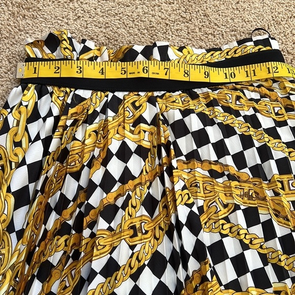 BALENCIAGA Size 34 / XS pleated printed asymmetrical crepe midi skirt - Picture 14 of 15